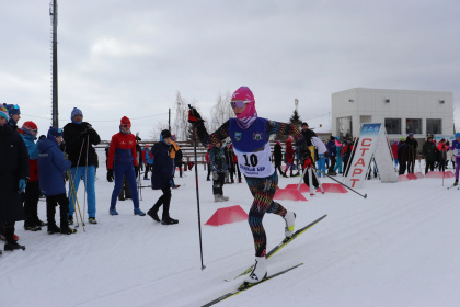 В Заводоуковске стартовало первенство Тюменской области по лыжным гонкам среди юношей и девушек 13-14 лет.