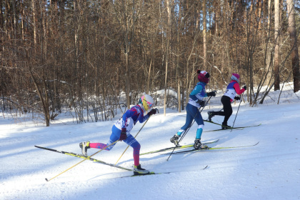 Соревнования по лыжным гонкам среди спортсменов возрастной категории (мальчики, девочки 13-14)